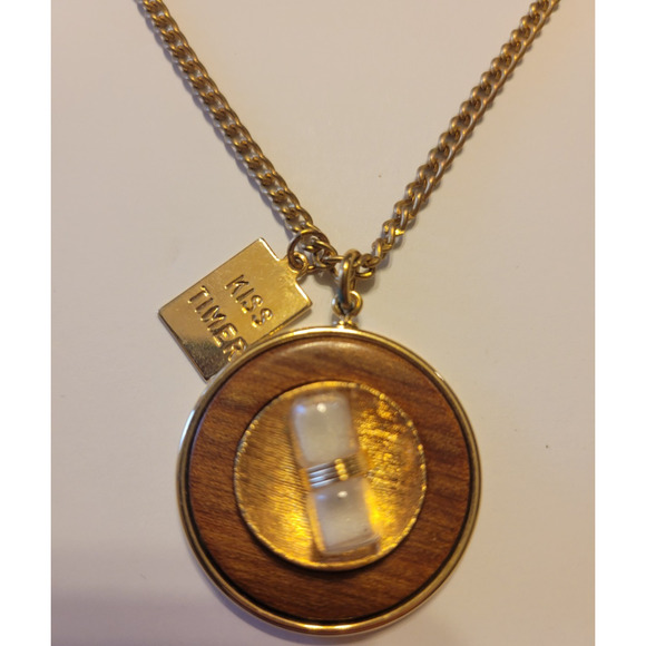 Vintage Kiss Timer Working Hourglass Round Pendant Gold Tone Necklace 24" Chain - Picture 1 of 6